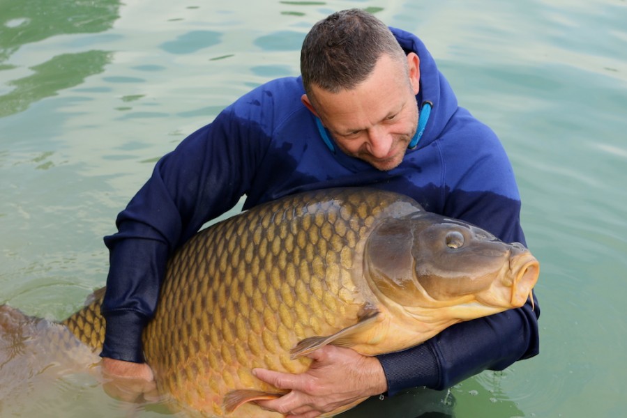Rowan Hill again with The Immaculate Common at 76lb from Bob's Beach in October 2016