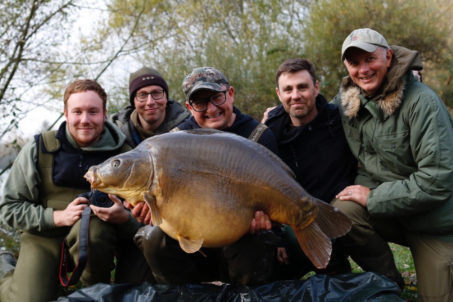 What an amazing end to the week, DF with the mighty Spences at 64lb 8oz from The Stink